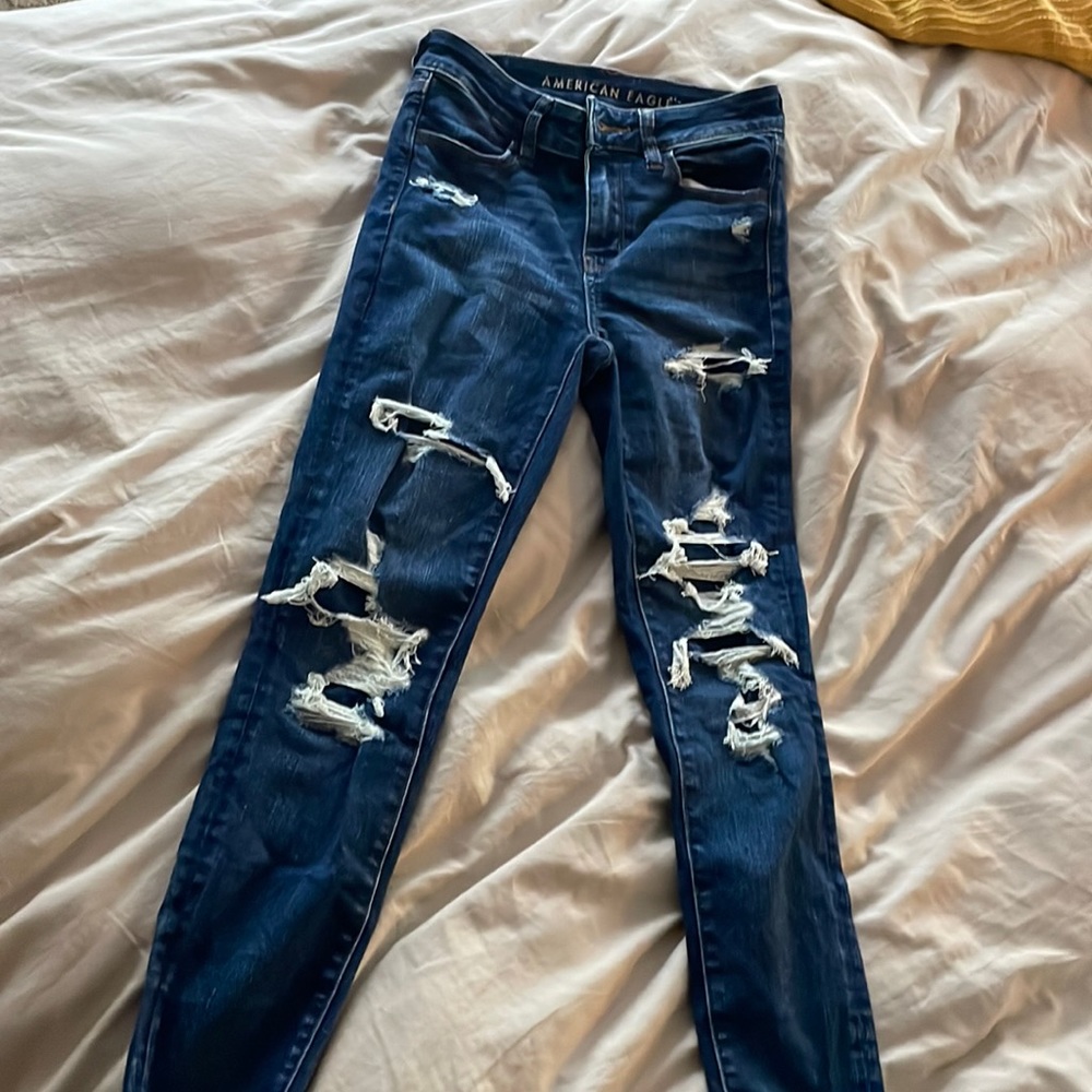 American Eagle juniors jeans